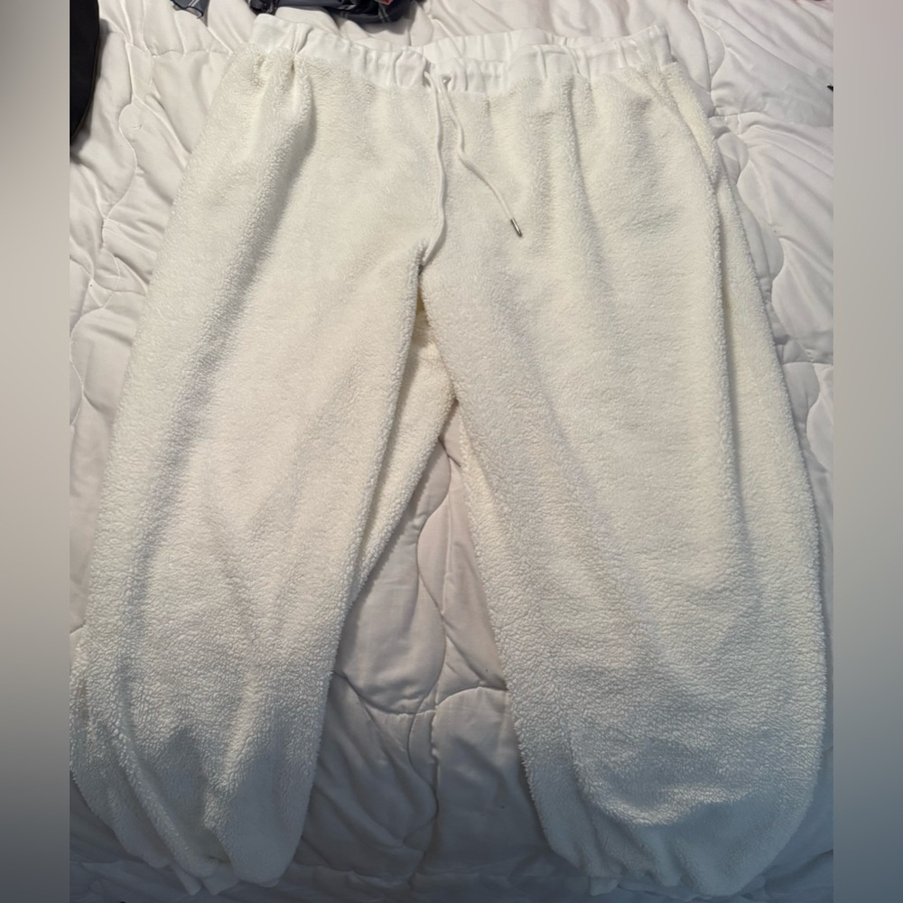 White sleep pants